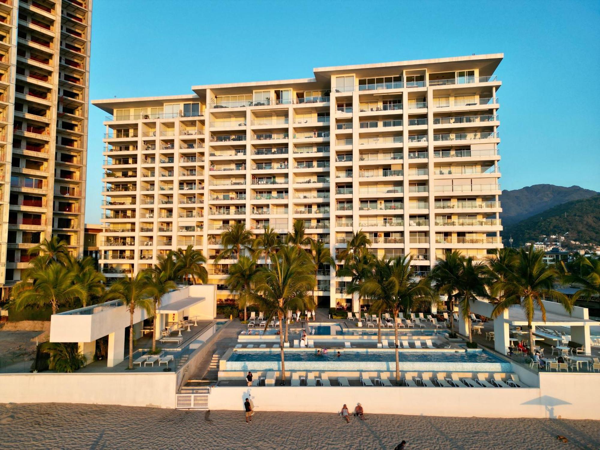 Harbor 13008A Artistic Beachfront Studio By Moikkarentals 푸에르토 발라타 외부 사진